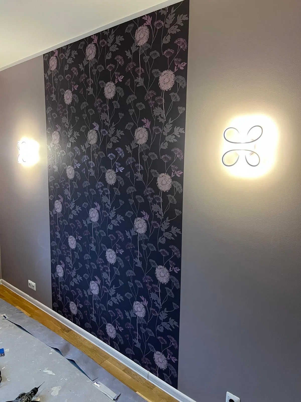 Wallpapering work in Tallinn – Renoveeri Kodu